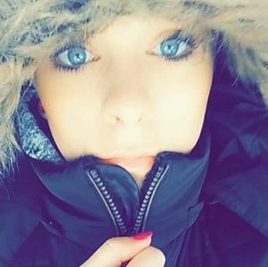 Meet your Posher, Elizabeth